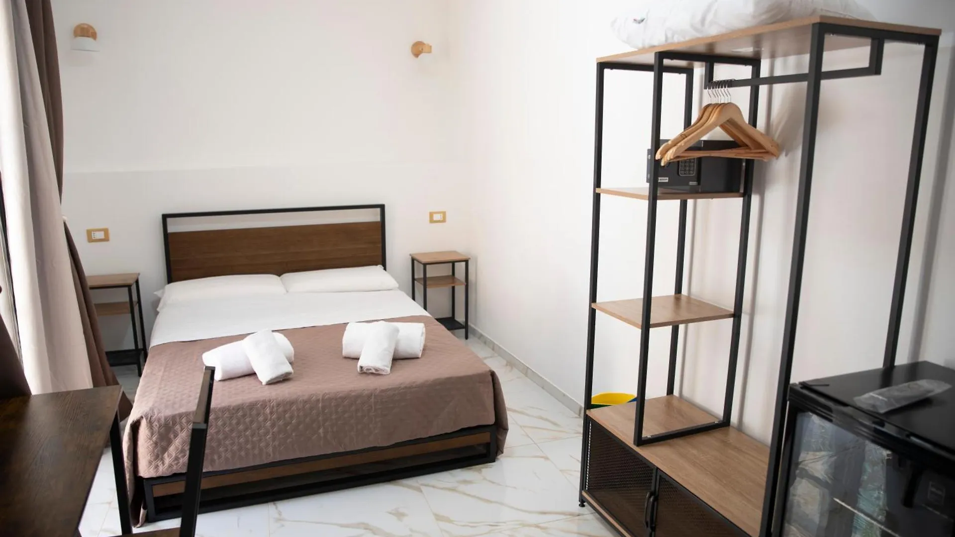 بيت ضيافة La Dolce Vita Rooms & Suite أغريجنتو
