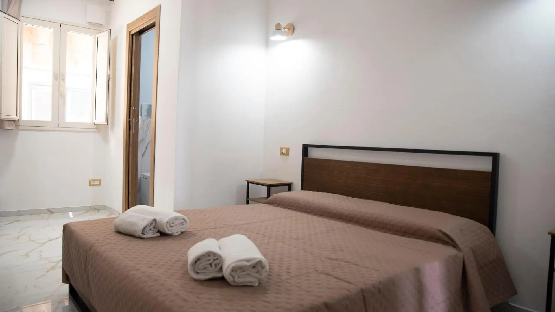 La Dolce Vita Rooms & Suite أغريجنتو 0*,  إيطاليا